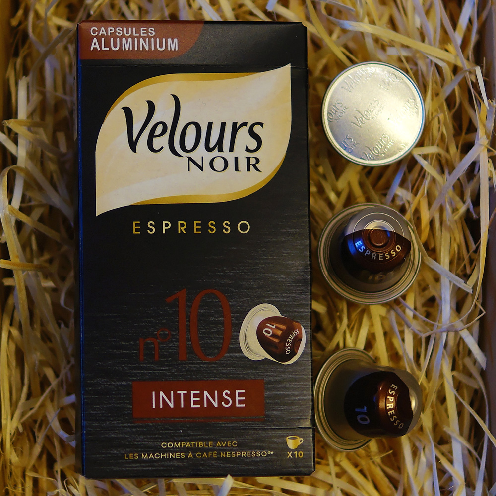 Intense by Velours Noir